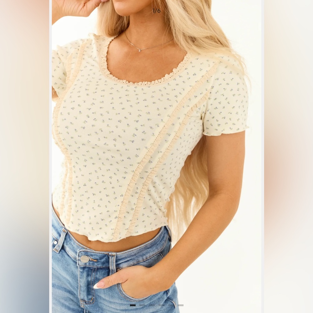 POL Cream Puff Sleeve Fitted Tee